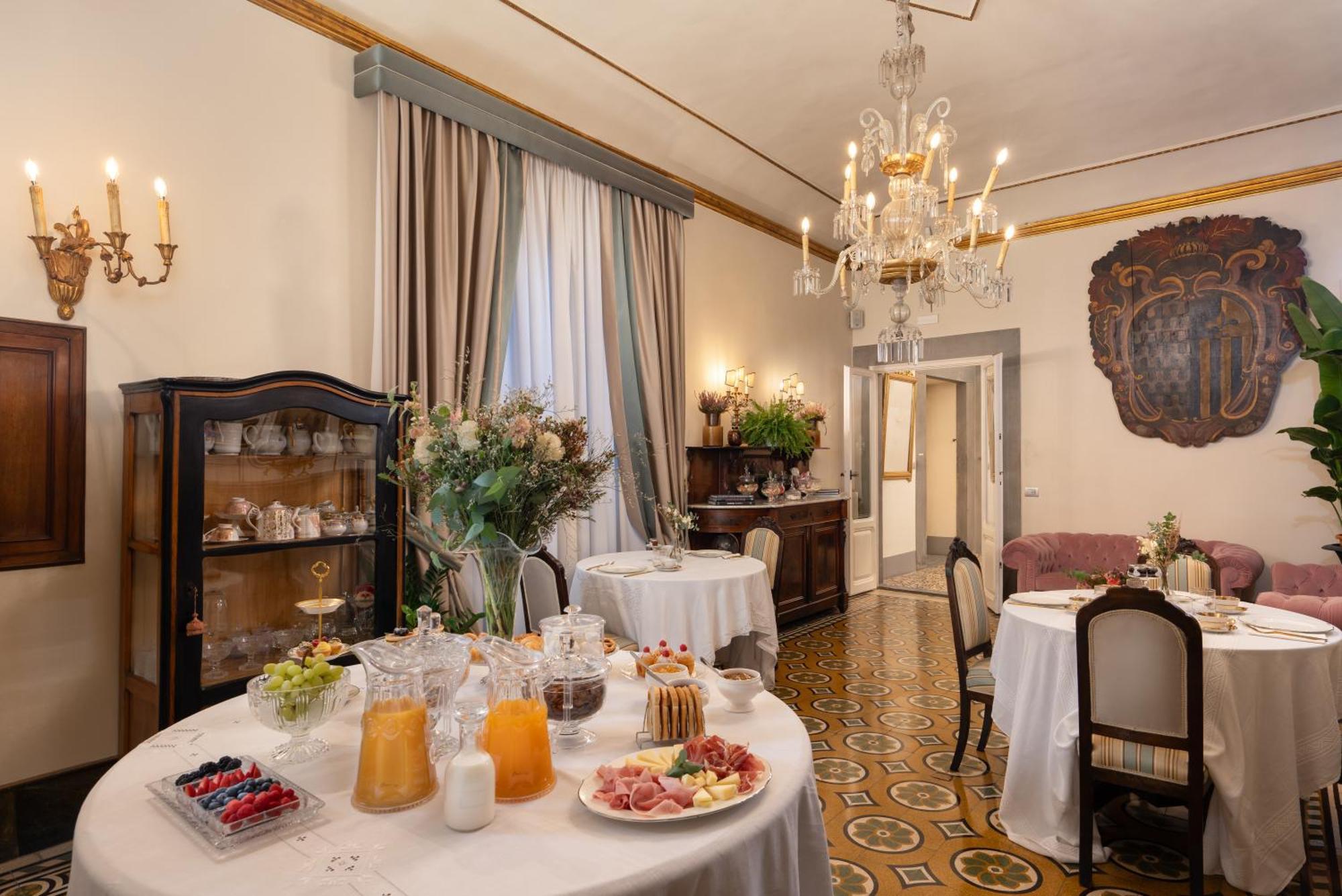 Piazza Pitti Palace - Residenza D'Epoca Bed & Breakfast Florence Ngoại thất bức ảnh