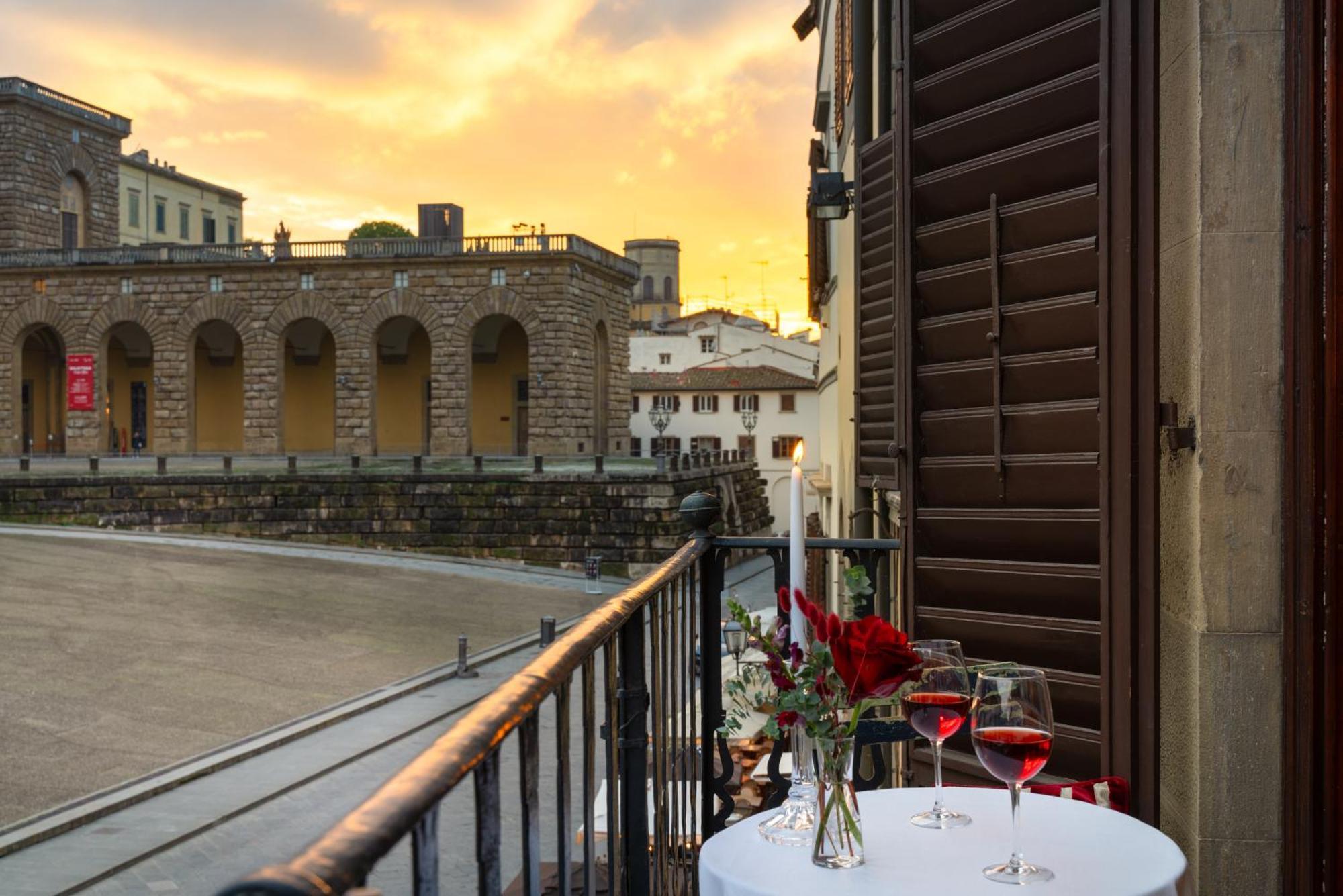Piazza Pitti Palace - Residenza D'Epoca Florence Ngoại thất bức ảnh