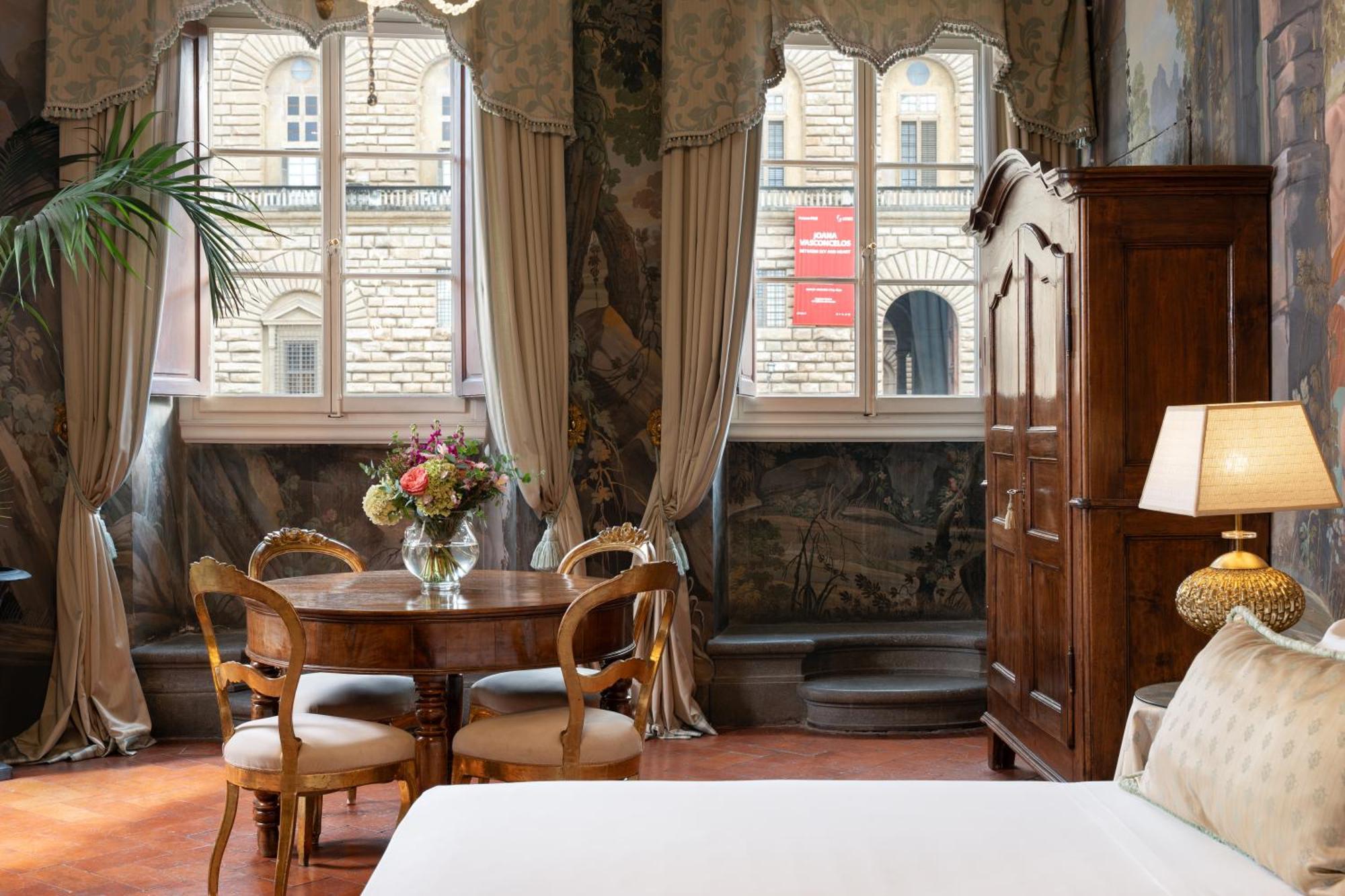 Piazza Pitti Palace - Residenza D'Epoca Bed & Breakfast Florence Ngoại thất bức ảnh