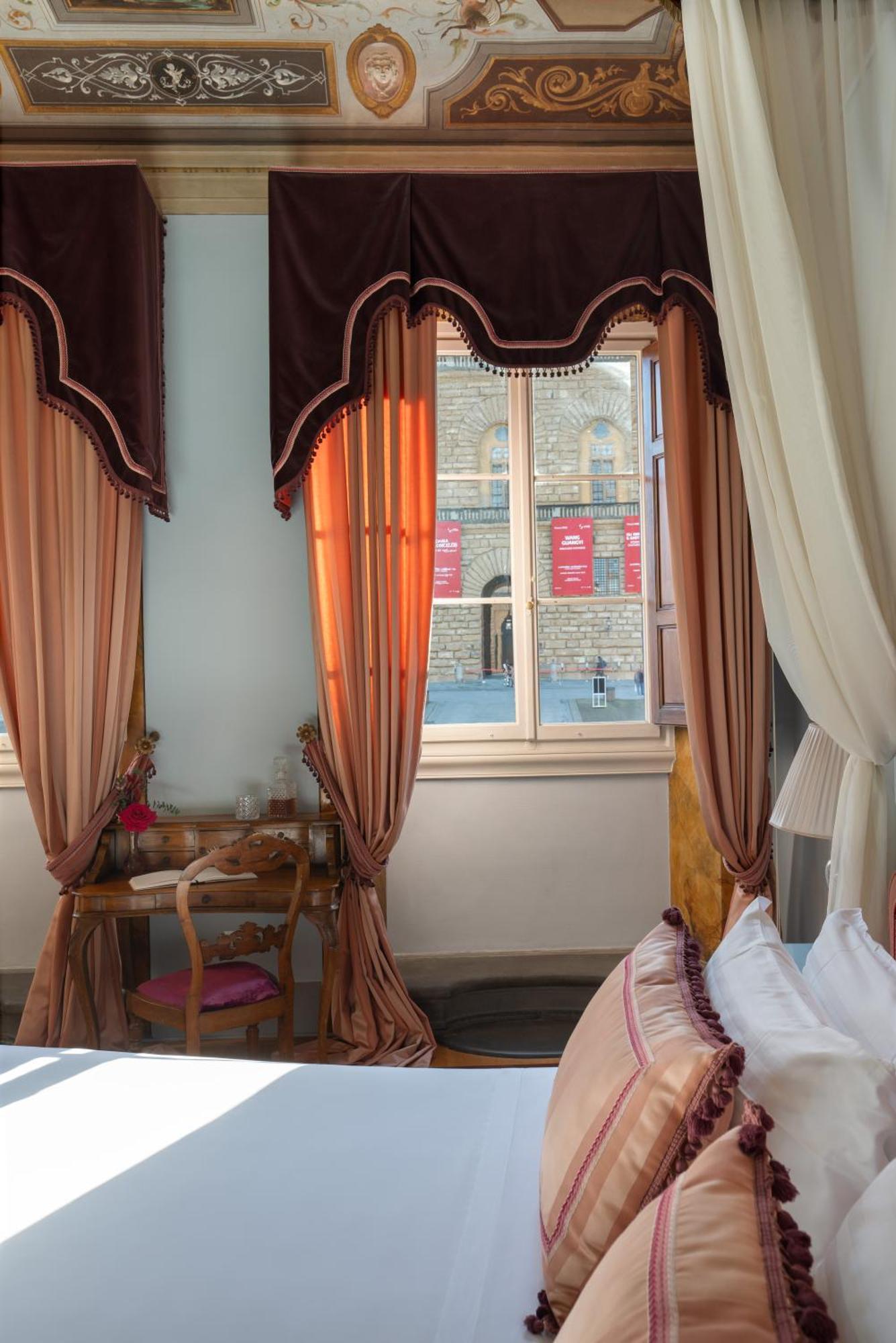 Piazza Pitti Palace - Residenza D'Epoca Bed & Breakfast Florence Ngoại thất bức ảnh